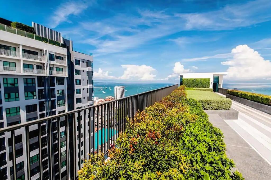 Central Pattaya, Beautiful Place Walk To The Beach Apartment Exterior photo